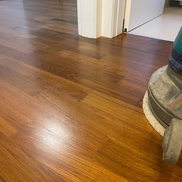 Parquet tornato lucido